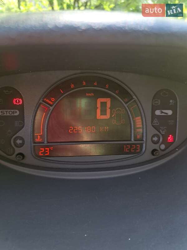 Хэтчбек Renault Modus 2004 в Львове