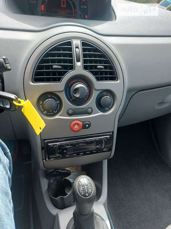 Хэтчбек Renault Modus 2008 в Калуше