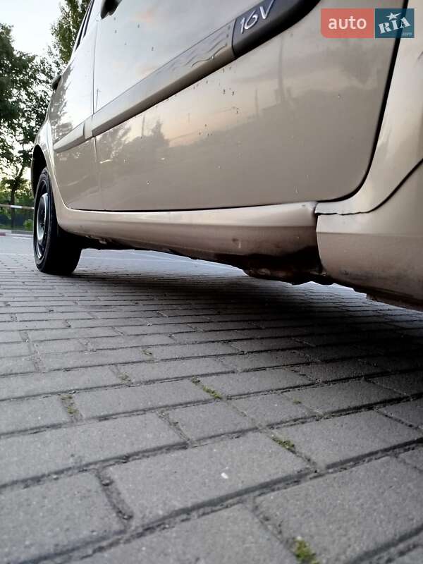 Хэтчбек Renault Modus 2004 в Коломые