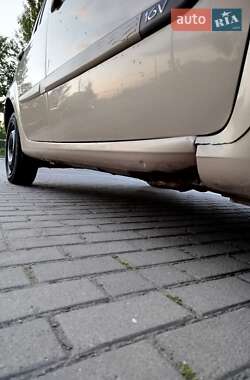 Хэтчбек Renault Modus 2004 в 