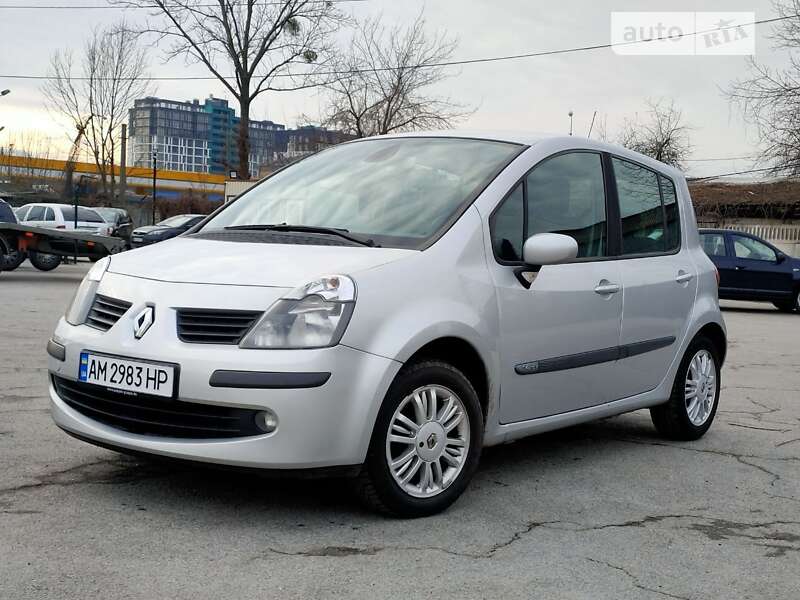 Хетчбек Renault Modus 2006 в Звягелі