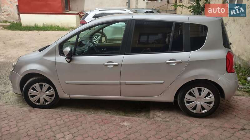 Хэтчбек Renault Modus 2010 в Бережанах