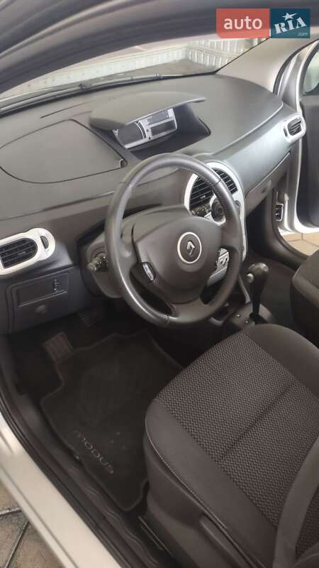 Хэтчбек Renault Modus 2010 в Бережанах