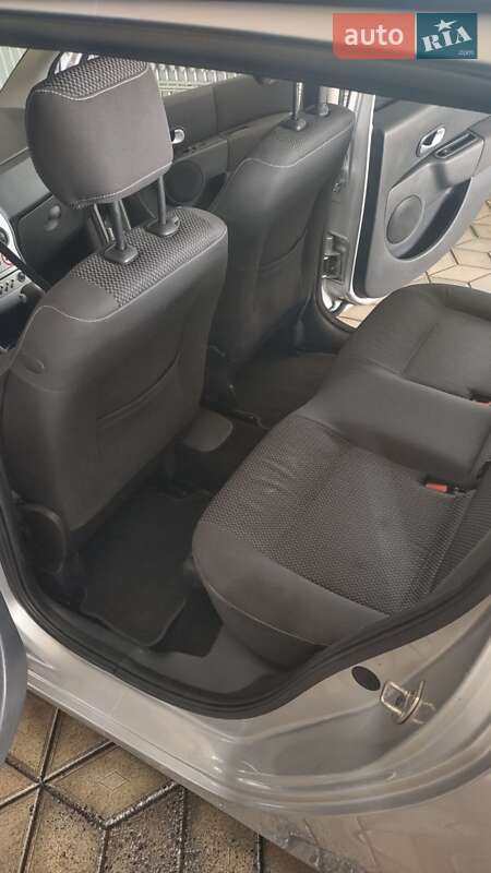 Хэтчбек Renault Modus 2010 в Бережанах
