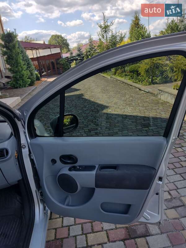 Хэтчбек Renault Modus 2009 в Дубно