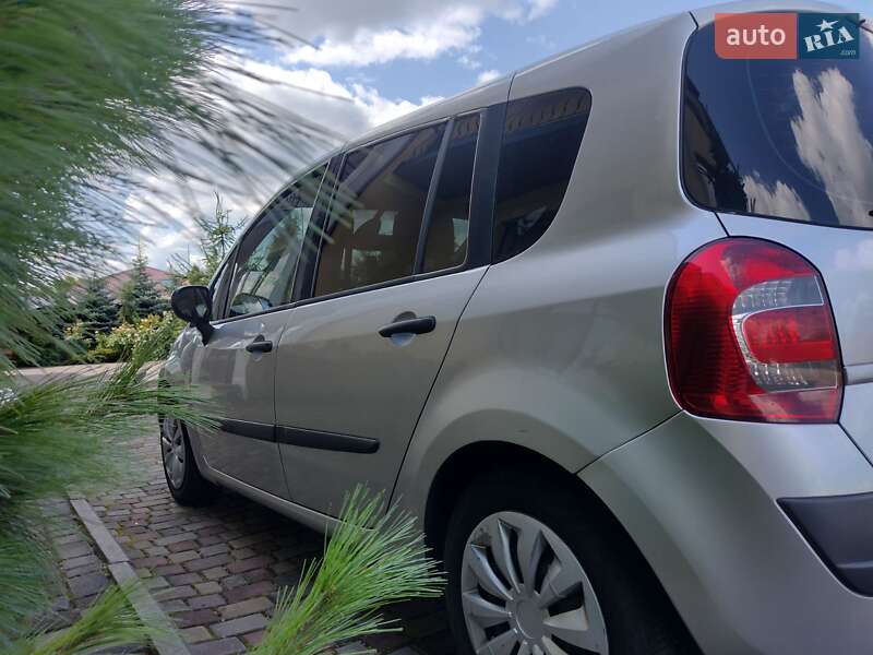 Хэтчбек Renault Modus 2009 в Дубно