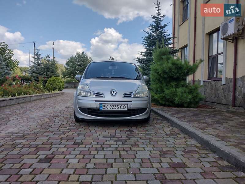 Хэтчбек Renault Modus 2009 в Дубно