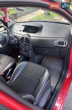 Хэтчбек Renault Modus 2010 в 