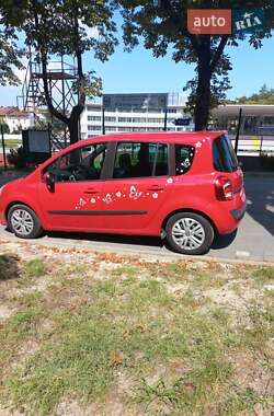 Хэтчбек Renault Modus 2010 в 