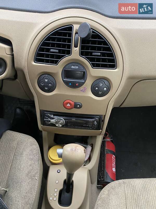 Хетчбек Renault Modus 2005 в Бориславі