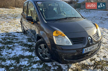 Хэтчбек Renault Modus 2004 в Каменском