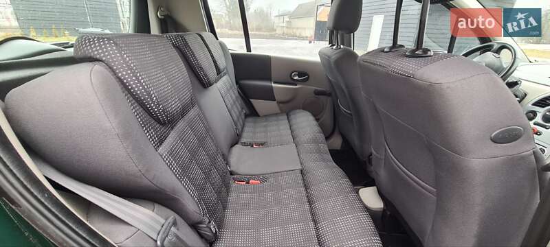 Хетчбек Renault Modus 2006 в Кореці