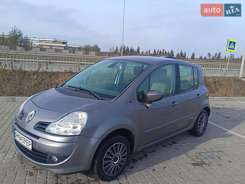 Хэтчбек Renault Modus 2009 в Львове