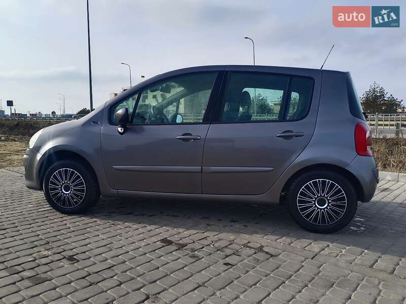 Хэтчбек Renault Modus 2009 в Львове