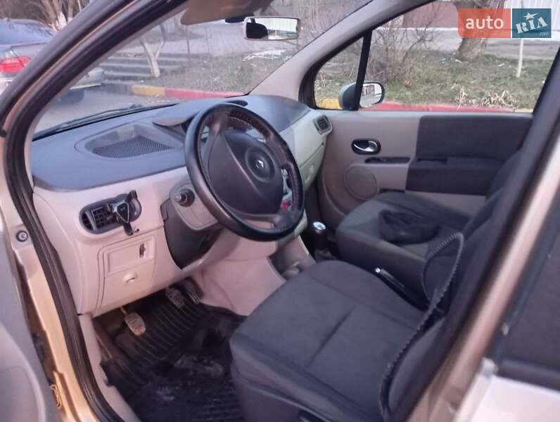 Хэтчбек Renault Modus 2005 в Светловодске фото 8 Хэтчбек Renault Modus 2005 в Светловодске