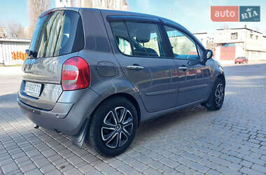 Хэтчбек Renault Modus 2009 в 