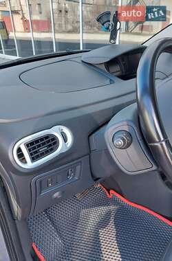 Хэтчбек Renault Modus 2009 в 
