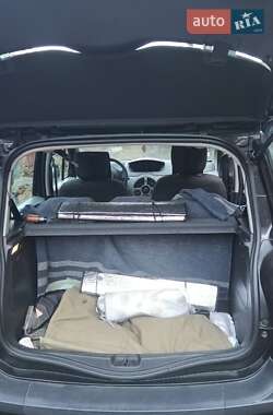 Хэтчбек Renault Modus 2009 в 