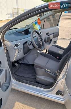 Хэтчбек Renault Modus 2011 в 