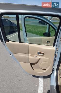 Хэтчбек Renault Modus 2006 в 