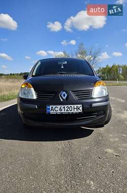Хэтчбек Renault Modus 2004 в 