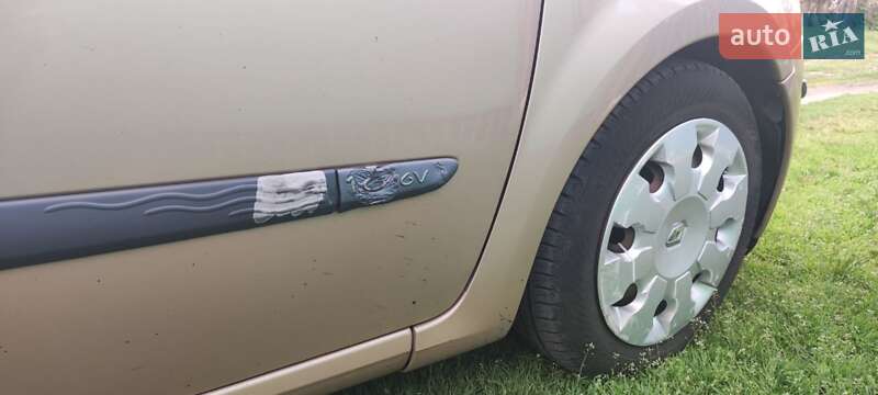 Хэтчбек Renault Modus 2005 в Лубнах