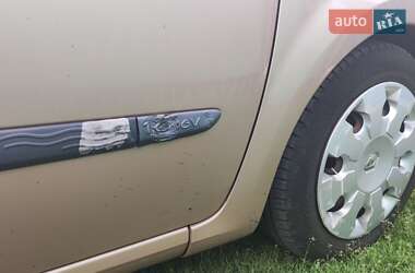 Хэтчбек Renault Modus 2005 в 