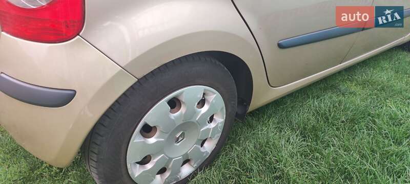 Хэтчбек Renault Modus 2005 в Лубнах