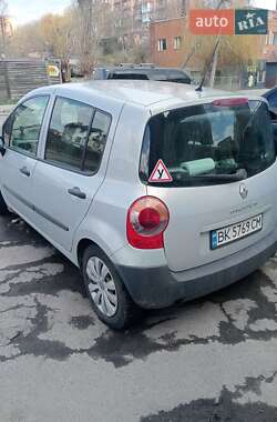 Хэтчбек Renault Modus 2005 в 