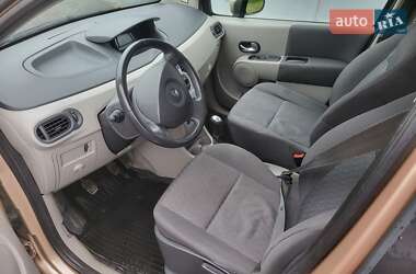 Хэтчбек Renault Modus 2004 в 