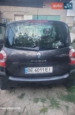 Хетчбек Renault Modus 2006 в 