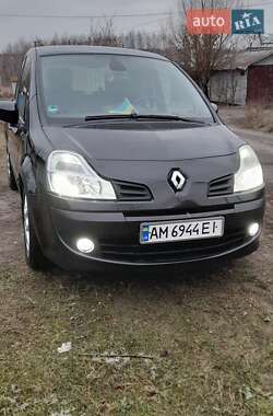Хэтчбек Renault Modus 2009 в 