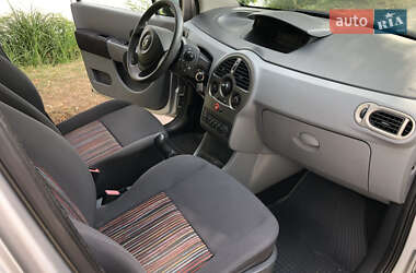 Хэтчбек Renault Modus 2009 в 