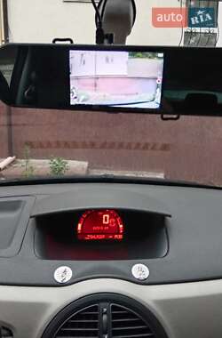 Хэтчбек Renault Modus 2006 в 