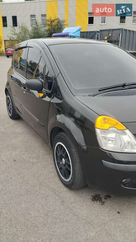 Хэтчбек Renault Modus 2004 в Днепре