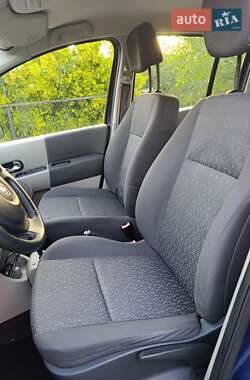 Хэтчбек Renault Modus 2005 в 