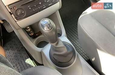 Хэтчбек Renault Modus 2011 в 