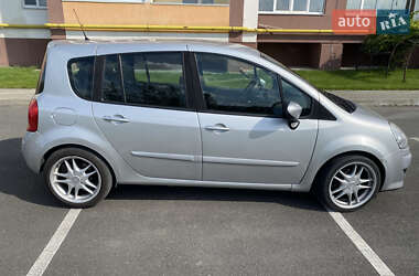 Хэтчбек Renault Modus 2009 в 