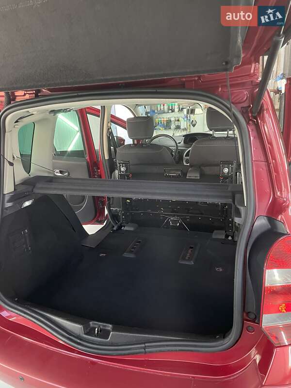 Хэтчбек Renault Modus 2011 в Дублянах фото 17 Хэтчбек Renault Modus 2011 в Дублянах