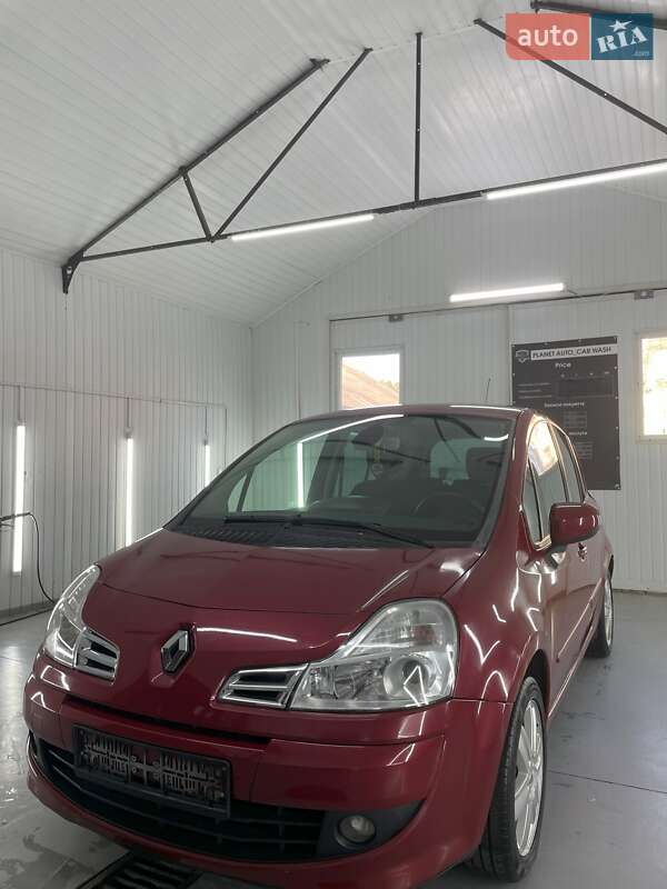Хэтчбек Renault Modus 2011 в 