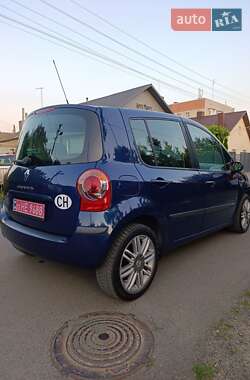 Хэтчбек Renault Modus 2005 в 