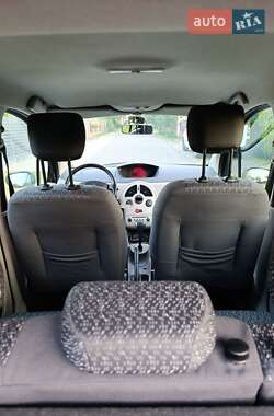 Хэтчбек Renault Modus 2005 в 