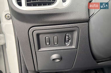 Хэтчбек Renault Modus 2008 в 
