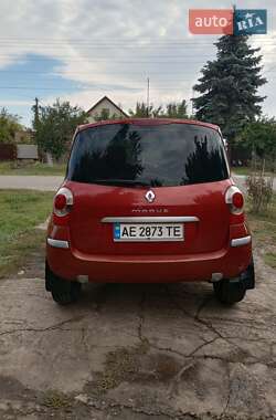 Хэтчбек Renault Modus 2006 в 