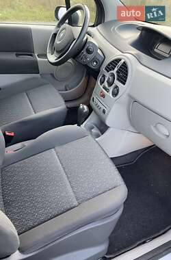 Хэтчбек Renault Modus 2005 в 
