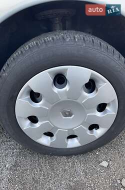 Хэтчбек Renault Modus 2005 в 