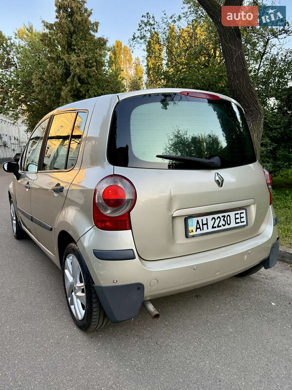 Хэтчбек Renault Modus 2008 в Киеве