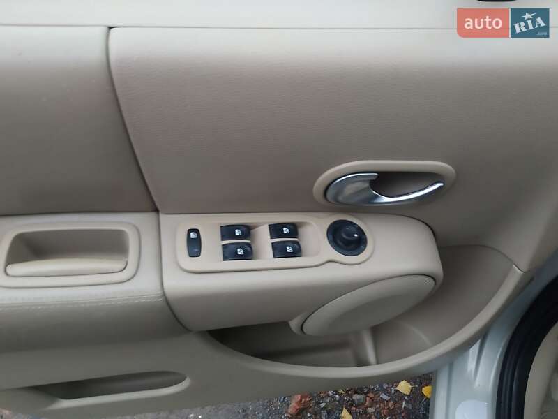 Хэтчбек Renault Modus 2006 в Виннице