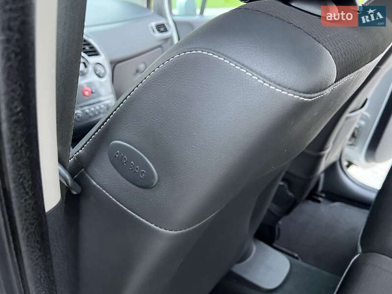 Хетчбек Renault Modus 2007 в Луцьку фото 63 Хетчбек Renault Modus 2007 в Луцьку