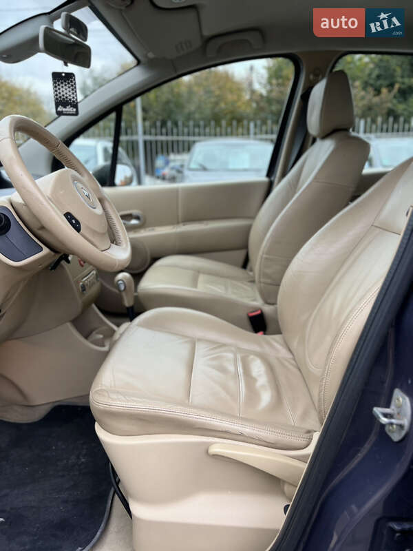 Хэтчбек Renault Modus 2006 в Староконстантинове